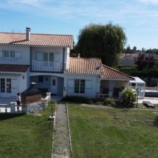  CAP VENDIS : House | LA LANDE-DE-FRONSAC (33240) | 150 m2 | 357 000 € 
