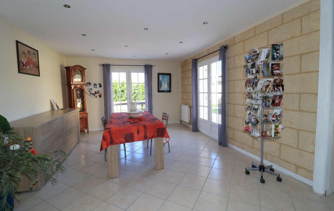 CAP VENDIS : Maison / Villa | LA LANDE-DE-FRONSAC (33240) | 150 m2 | 357 000 € 