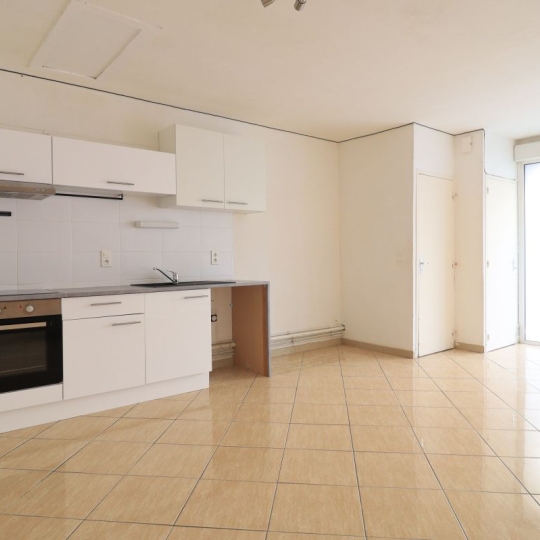  CAP VENDIS : Maison / Villa | BARBEZIEUX-SAINT-HILAIRE (16300) | 59 m2 | 560 € 