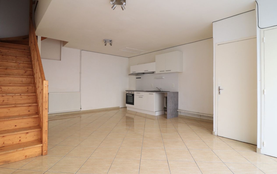 CAP VENDIS : Maison / Villa | BARBEZIEUX-SAINT-HILAIRE (16300) | 59 m2 | 560 € 