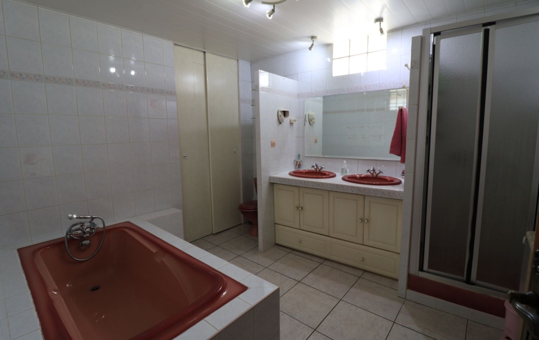 CAP VENDIS : House | LORMONT (33310) | 135 m2 | 352 000 € 