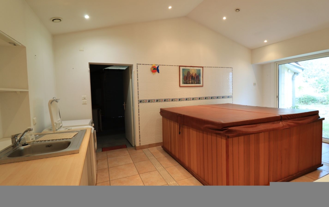 CAP VENDIS : Maison / Villa | BAYON-SUR-GIRONDE (33710) | 229 m2 | 349 907 € 