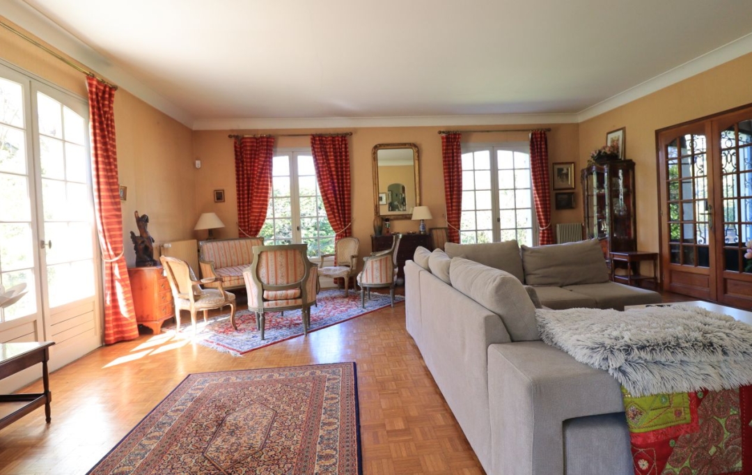 CAP VENDIS : Maison / Villa | CAMBLANES-ET-MEYNAC (33360) | 170 m2 | 569 000 € 