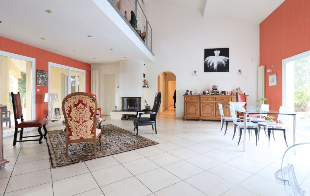 CAP VENDIS : Maison / Villa | PLASSAC (33390) | 246 m2 | 540 800 € 