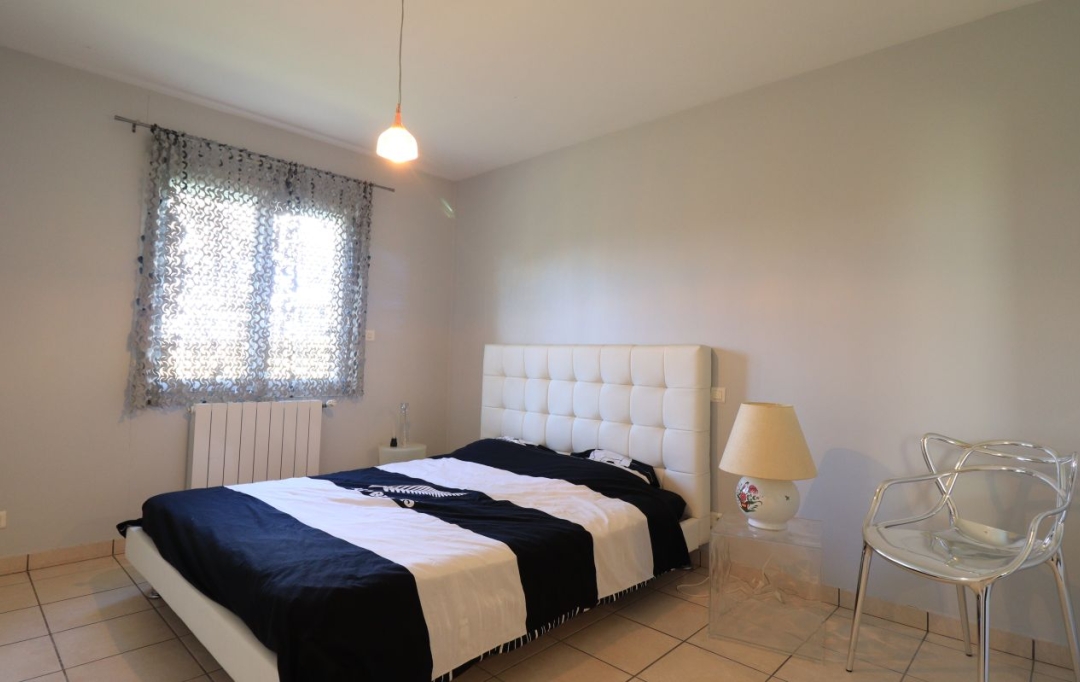 CAP VENDIS : Maison / Villa | PLASSAC (33390) | 246 m2 | 540 800 € 