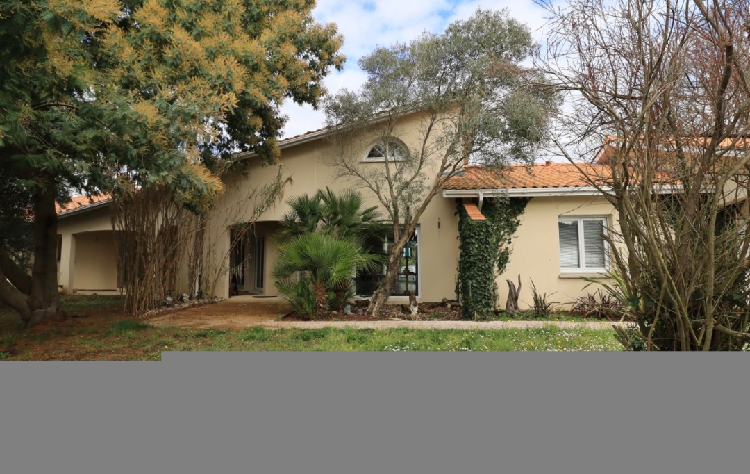 CAP VENDIS : Maison / Villa | PLASSAC (33390) | 246 m2 | 540 800 € 