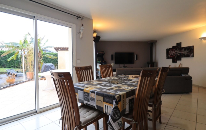 Maison SADIRAC 137 m2 418 400 € Maison SADIRAC 137 m2 418 400 €
