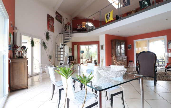  CAP VENDIS Maison / Villa | PLASSAC (33390) | 246 m2 | 540 800 € 