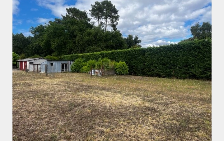 Terrain   LEOGNAN   169 600 € 
